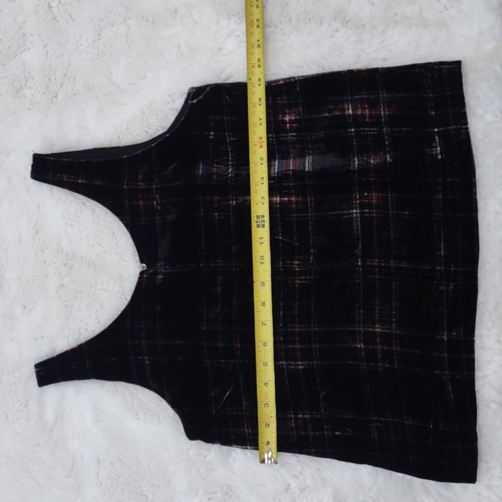 J CREW TOP. - Picture 11 of 17